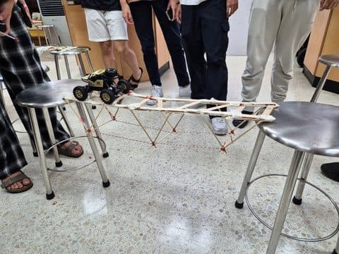 Dream Expo, Wooden Bridge and Catapult Workshop (2/3)